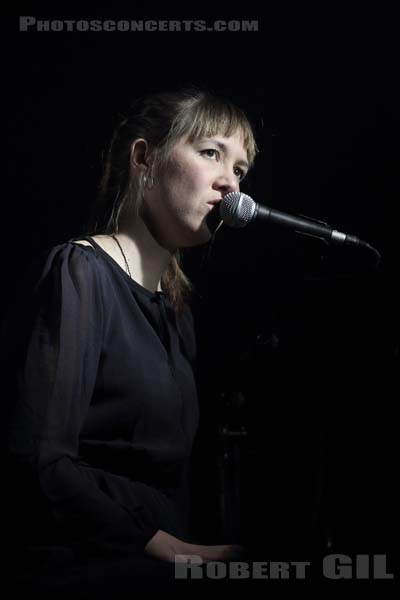 SOPHIE HUNGER - 2015-12-07 - PARIS - Le Trianon - Emilie Jeanne-Sophie Welti